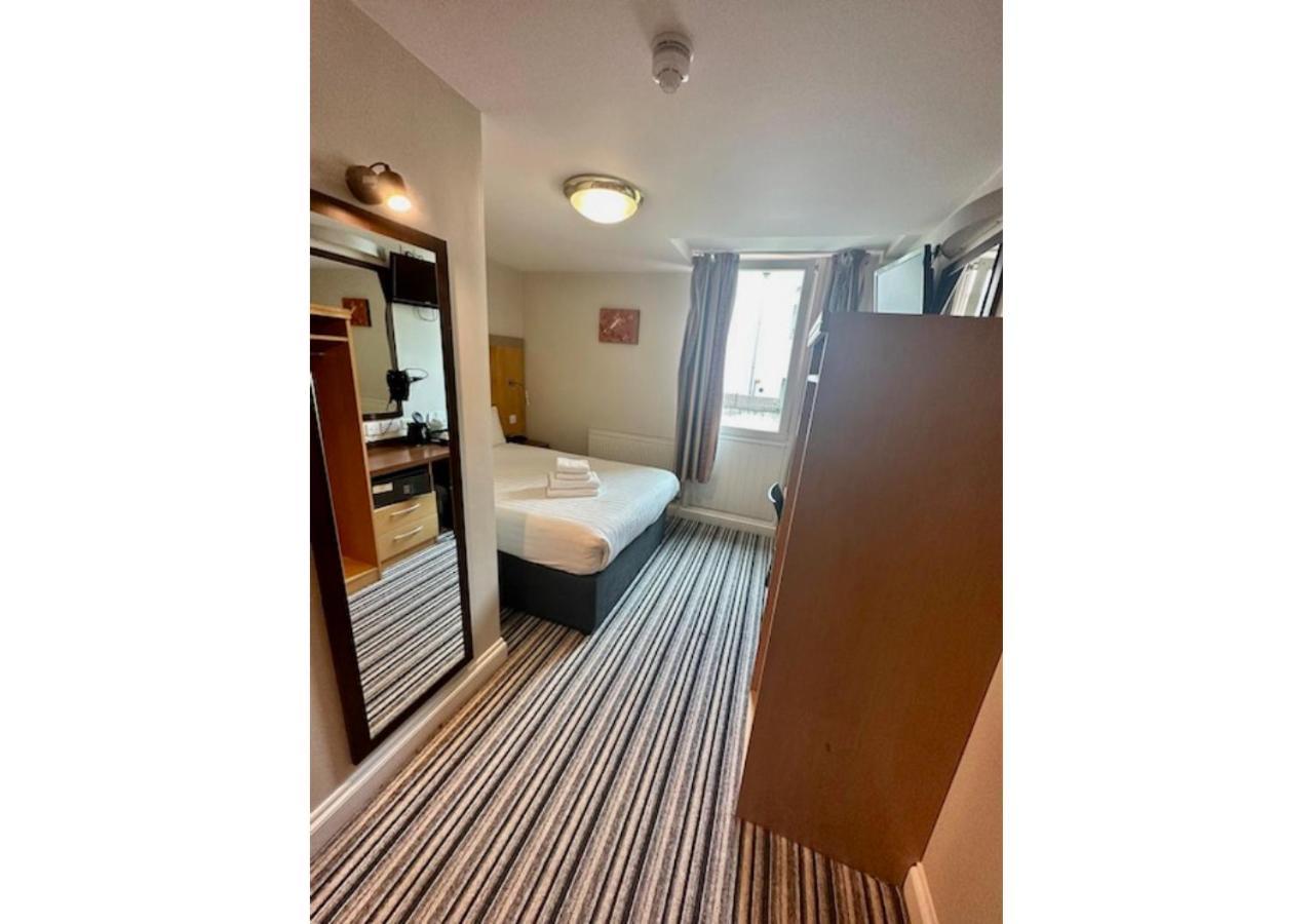Hotel Maiden Oval
