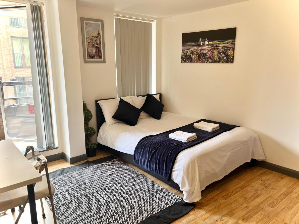 White Chapel Holiday 2 Bedroom * Londen
