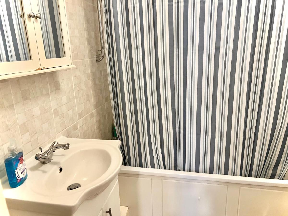 White Chapel Holiday 2 Bedroom Appartement Londen