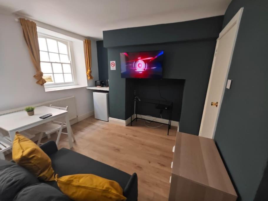New Studio Flat In Old Street - Zone 1 * Londra