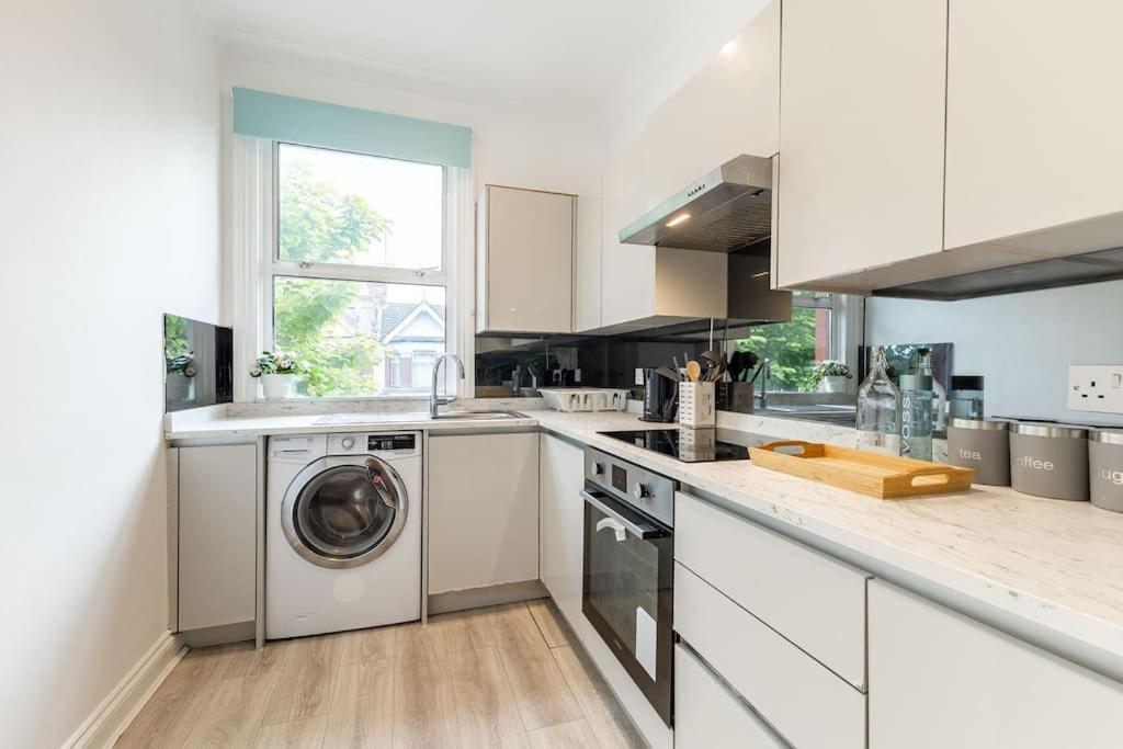 Cozy 3-bedroom Flat In Willesden Appartement *