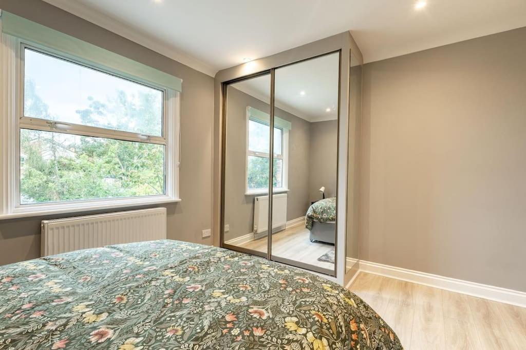 Appartement Cozy 3-bedroom Flat In Willesden Londres