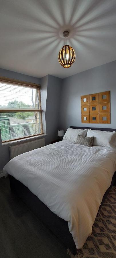 One Bedroom Flat In Finchley Road London