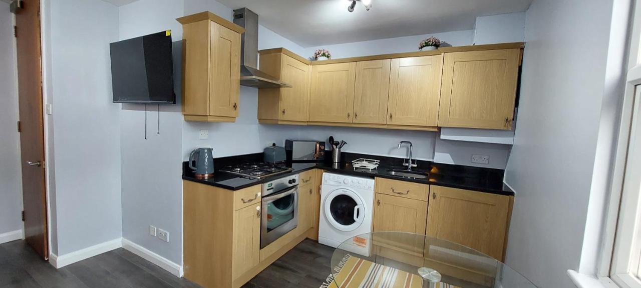 One Bedroom Flat In Finchley Road Apartment London