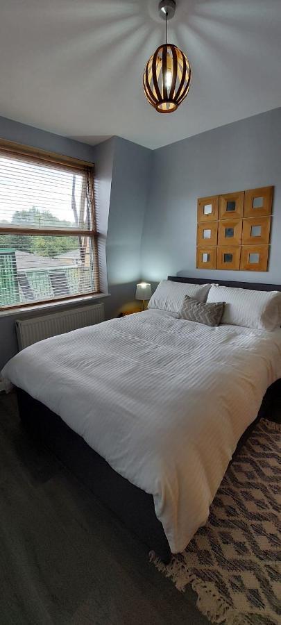 One Bedroom Flat In Finchley Road Apartment *