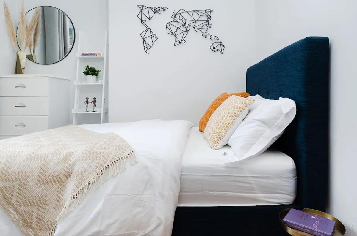 Stylish 2 Bedroom Hammersmith London