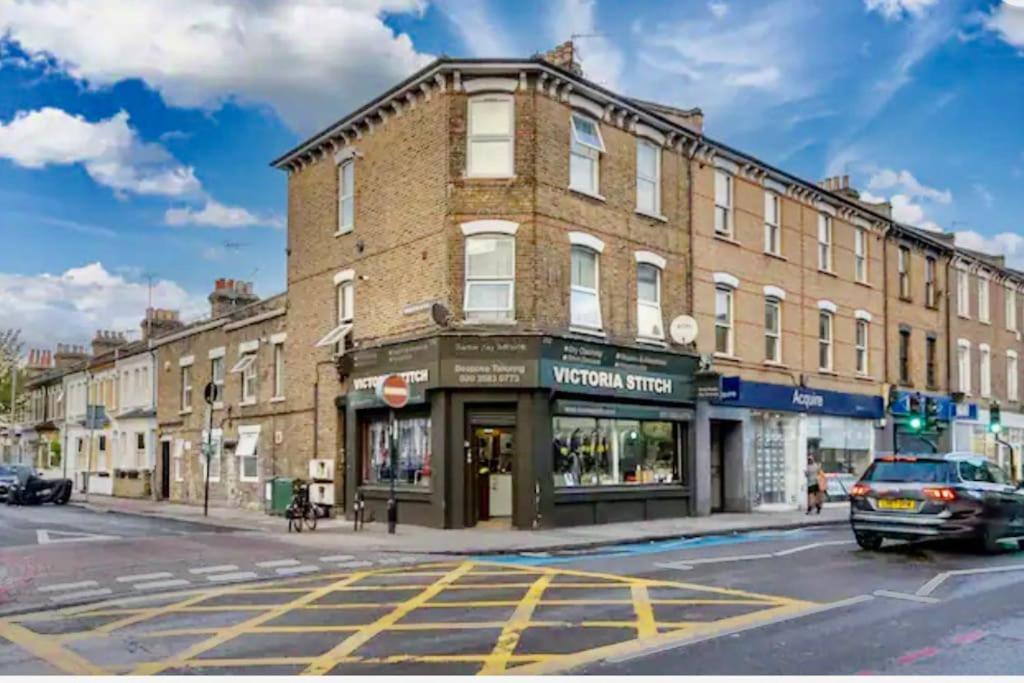 Flat 3 Battersea Park Rd, 2 Bedroom, 1 Bathroom Flat London
