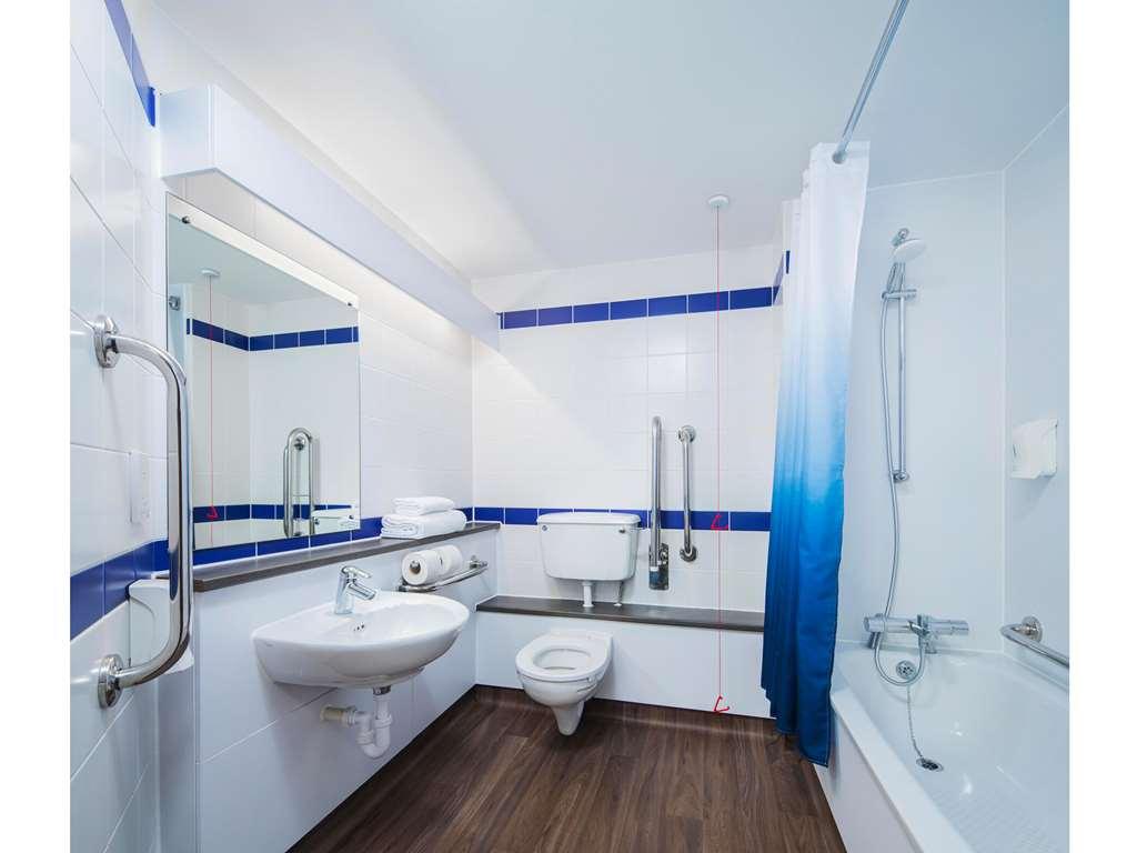Hotel Travelodge Tower Bridge 3*