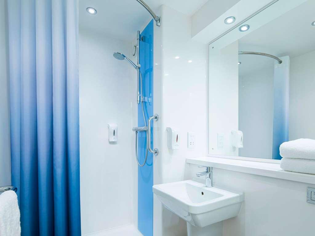 Travelodge Hackney Hotel 3*