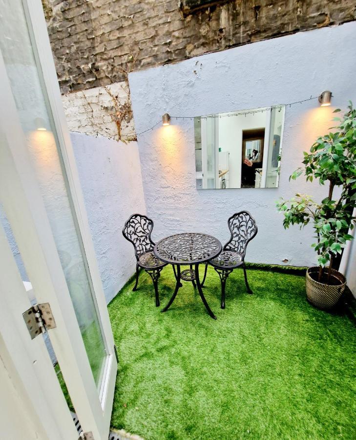 Lägenhet Beautiful Hyde Park Flat By Lancaster Gate Station With Private Back Patio *