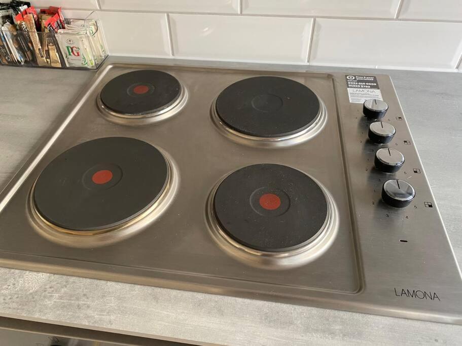 2 Bedroom Flat In Kensington. Apartment