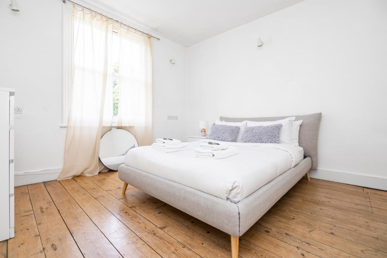 4 Bedroom Edwardian Family House Wgarden, Notting Hill