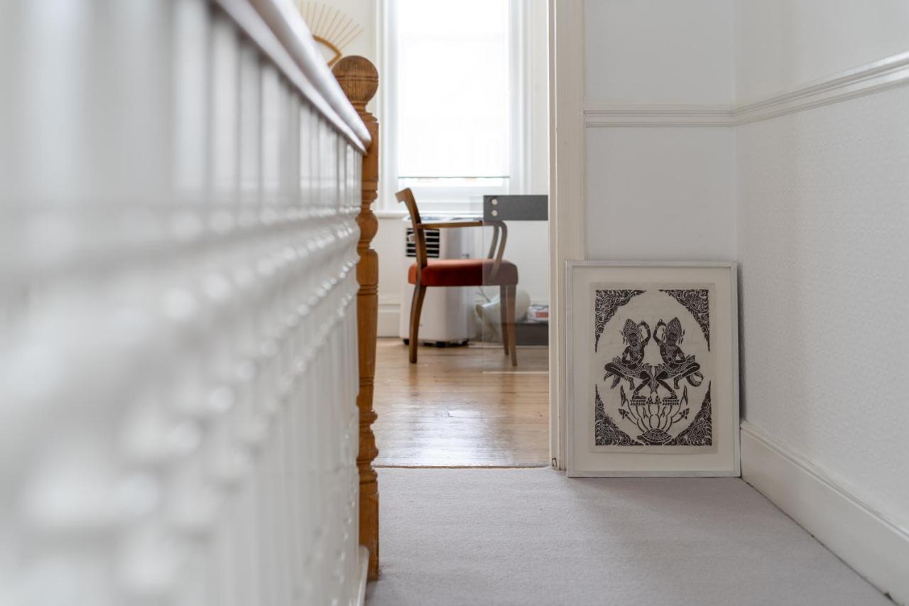 4 Bedroom Edwardian Family House Wgarden, Notting Hill
