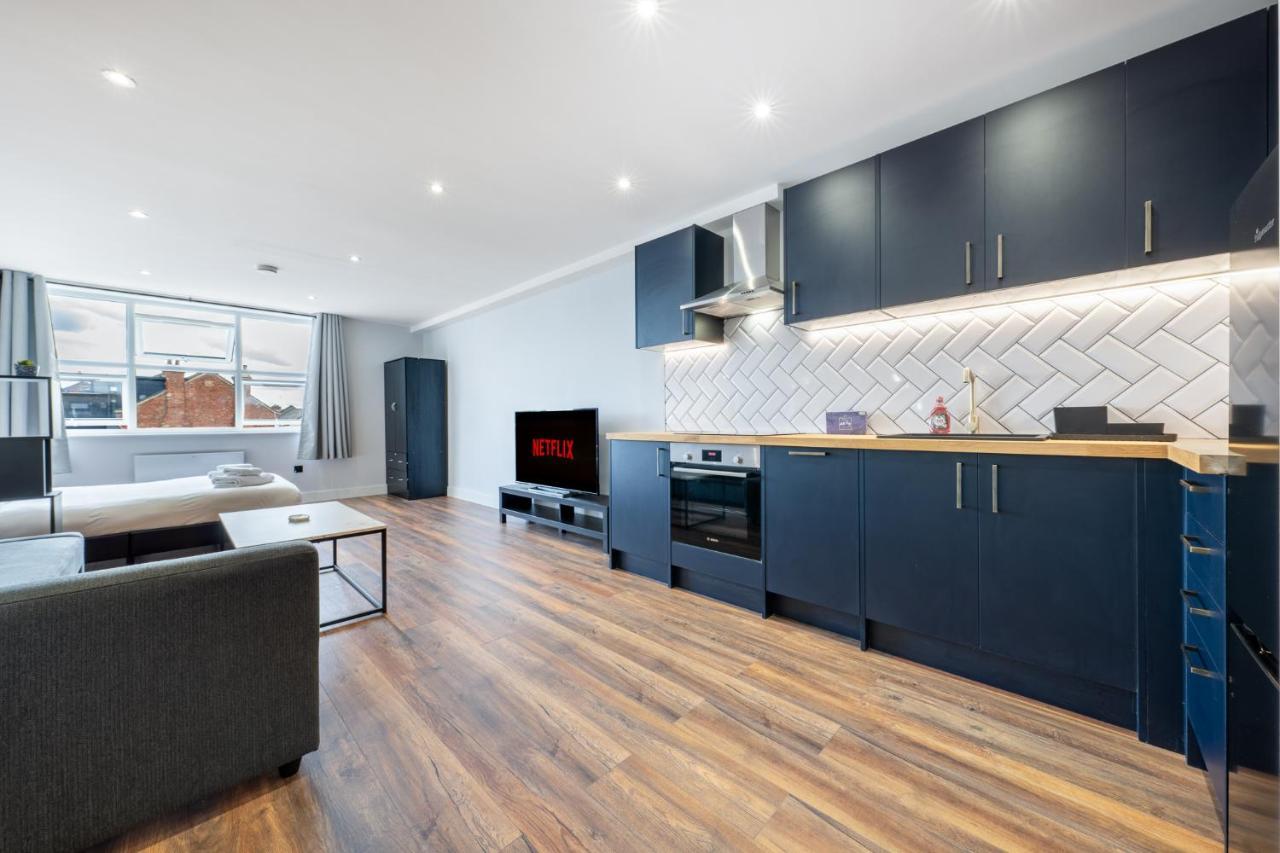 2 - West Brand New Loft Apartment London