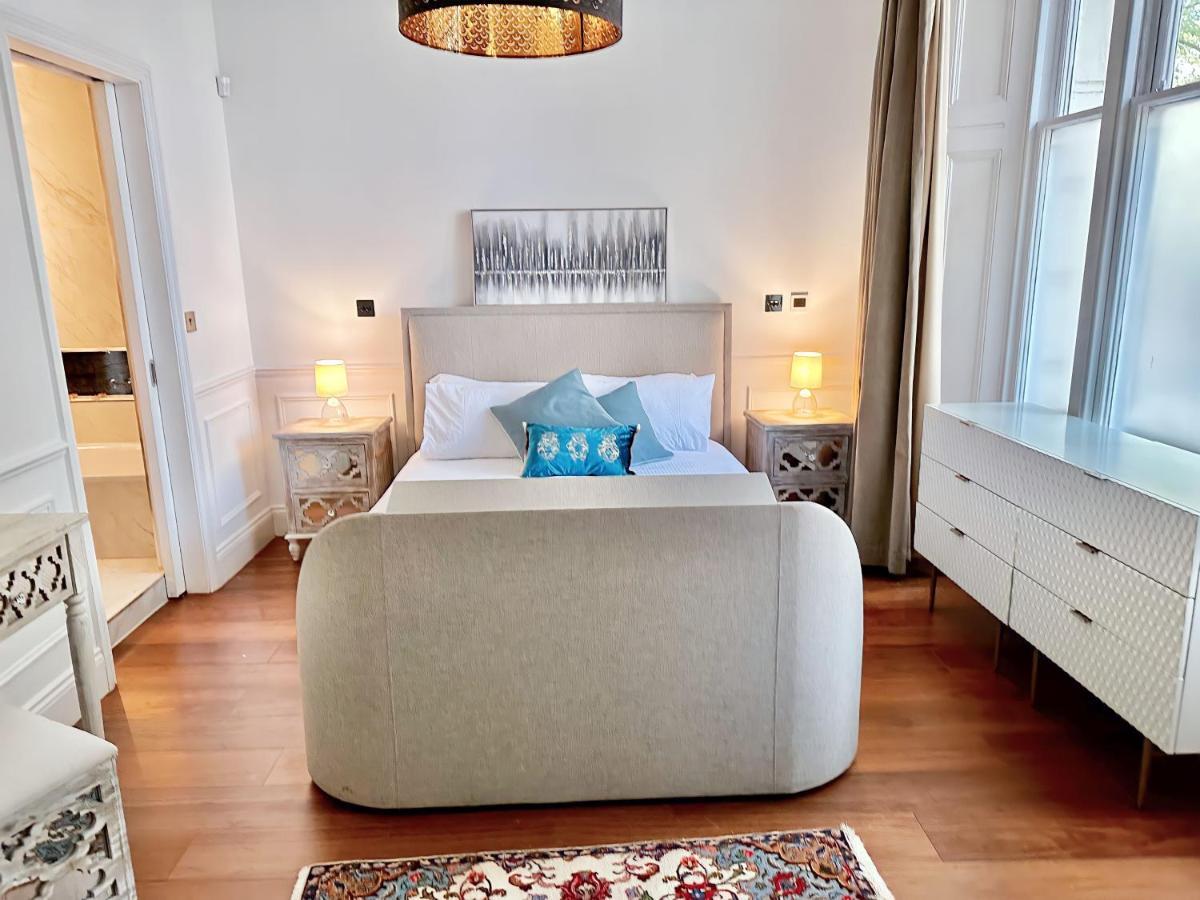 Luxurious 2-bedroom, 2-bathroom Paddington Retreat With En-suite Tv Bed Appartement Londres