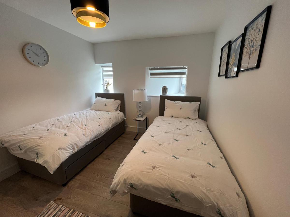 Leilighet C5, Spacious 3 Bedroom Flat In Wembley *