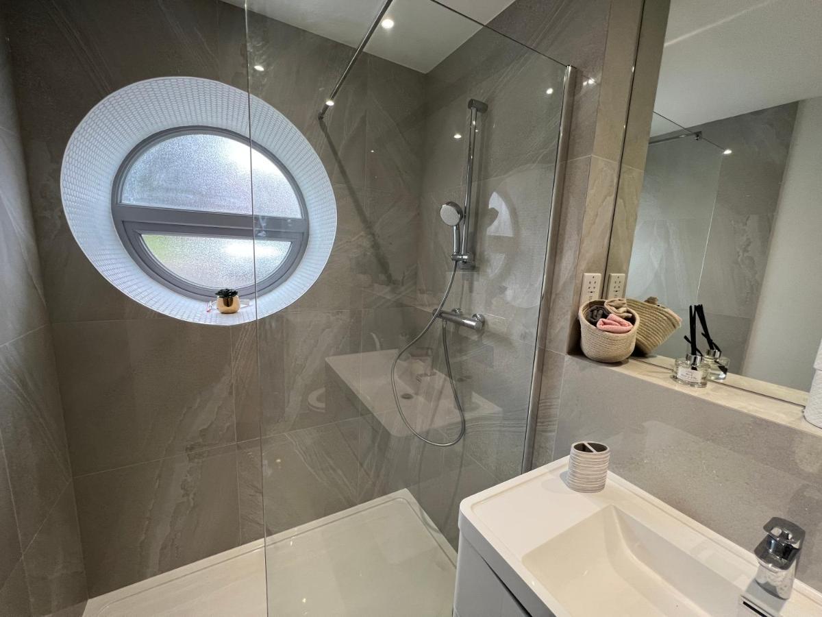Leilighet C5, Spacious 3 Bedroom Flat In Wembley London