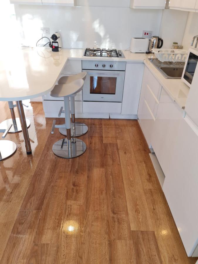 Primrose Hill - Charming, Cosy, 2 Double Bedrooms Appartement Londen