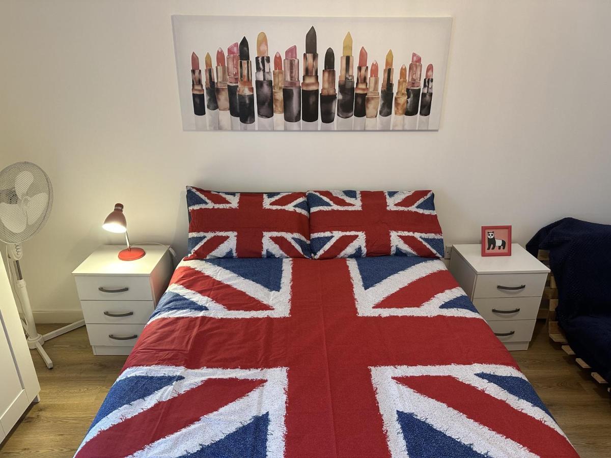 Modern, Large Independent With En-suite Bathroom In Private Owned London