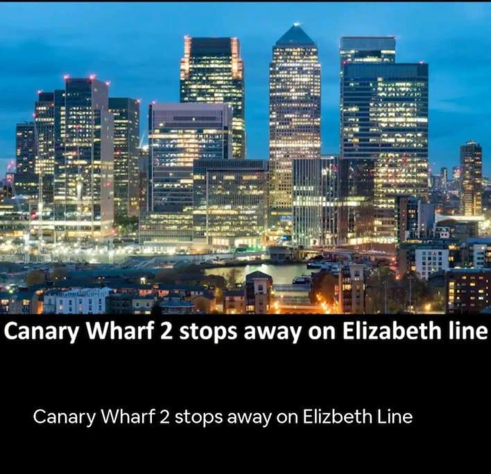 Lägenhet Snuggle - Riverside - Views Over Looking River Thames, Close To O2 Arena, Excel, Airport, Thames Clipper- River Boat Service, Woolwich Ferry, Onsite Parking, Twin Option Available London