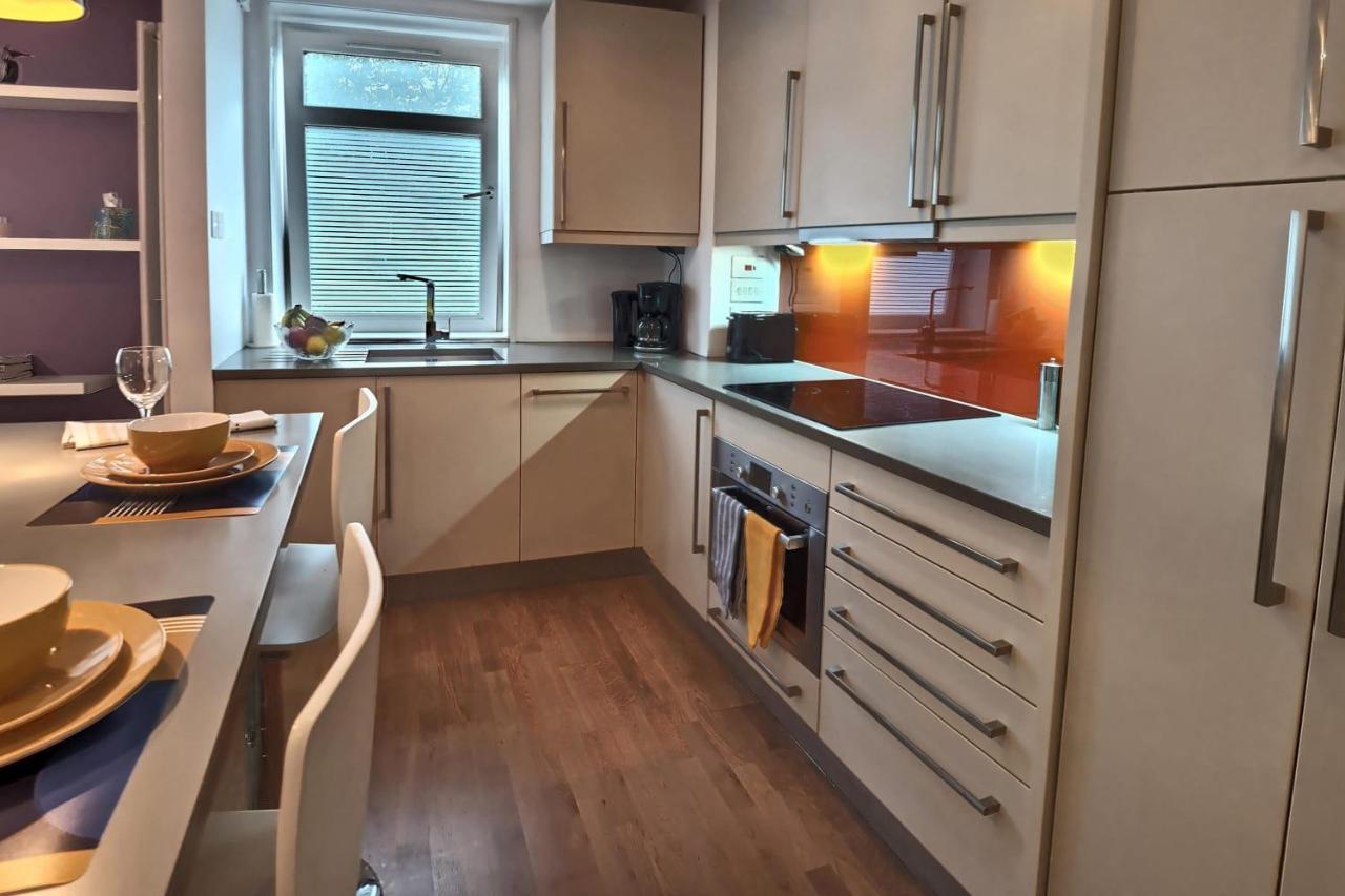 Apartment Regents Park Area *