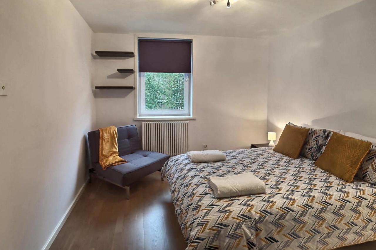 Regents Park Area