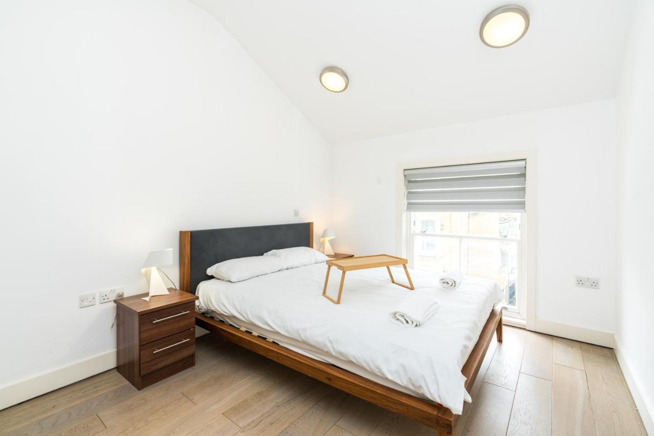Cozy 2 Bedroom / Earls Court / Balcony Londen