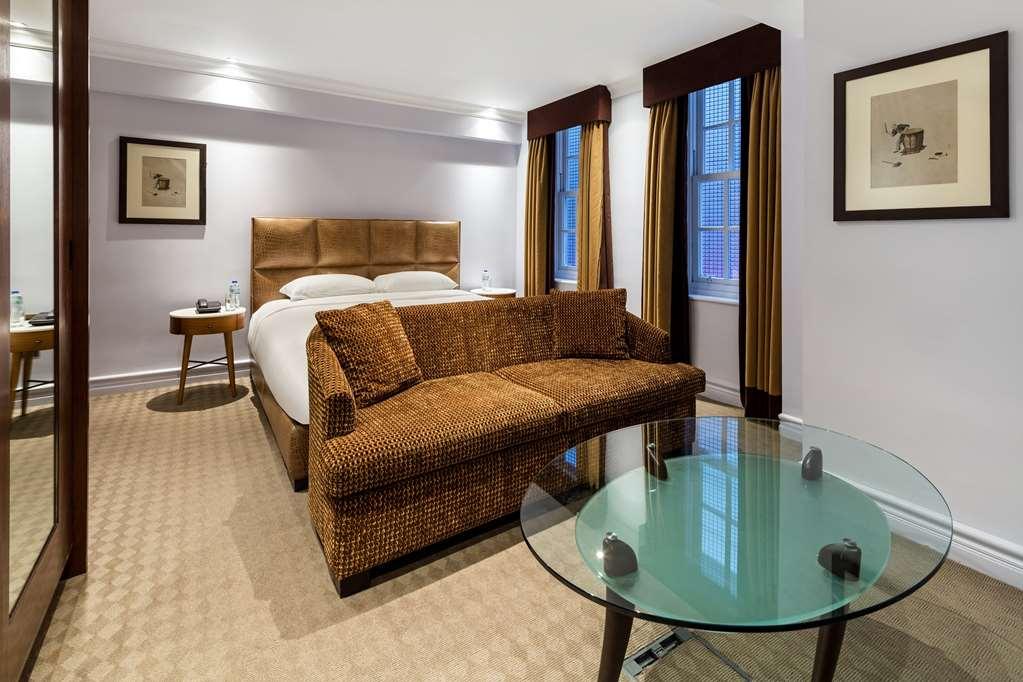 Radisson Blu Edwardian Berkshire Hotel, Hotel 4*