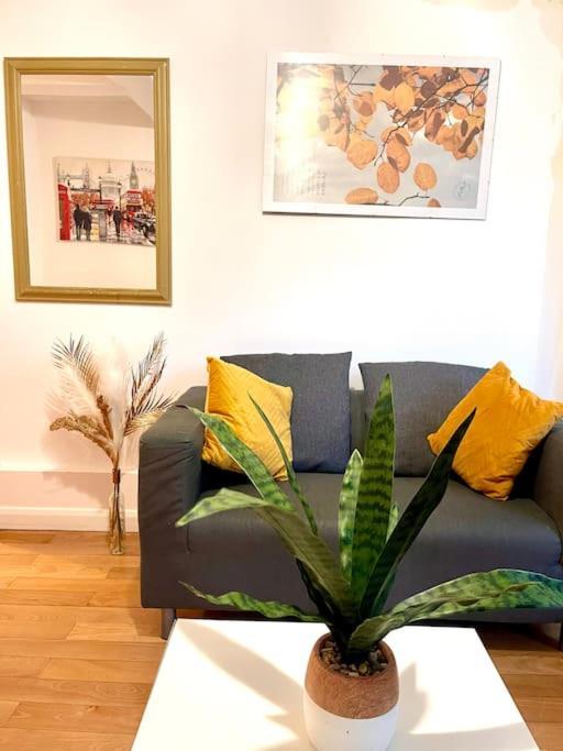 2 Bed Flat Near To Tower Bridge London