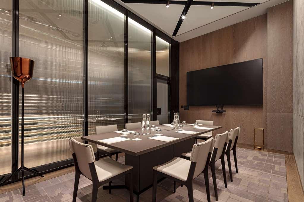 The Londoner Hotell London