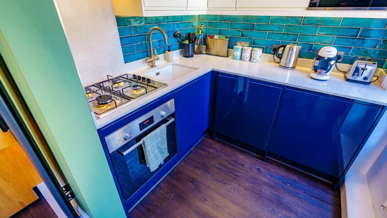 Stylish One Bedroom Flat In Kensingston London
