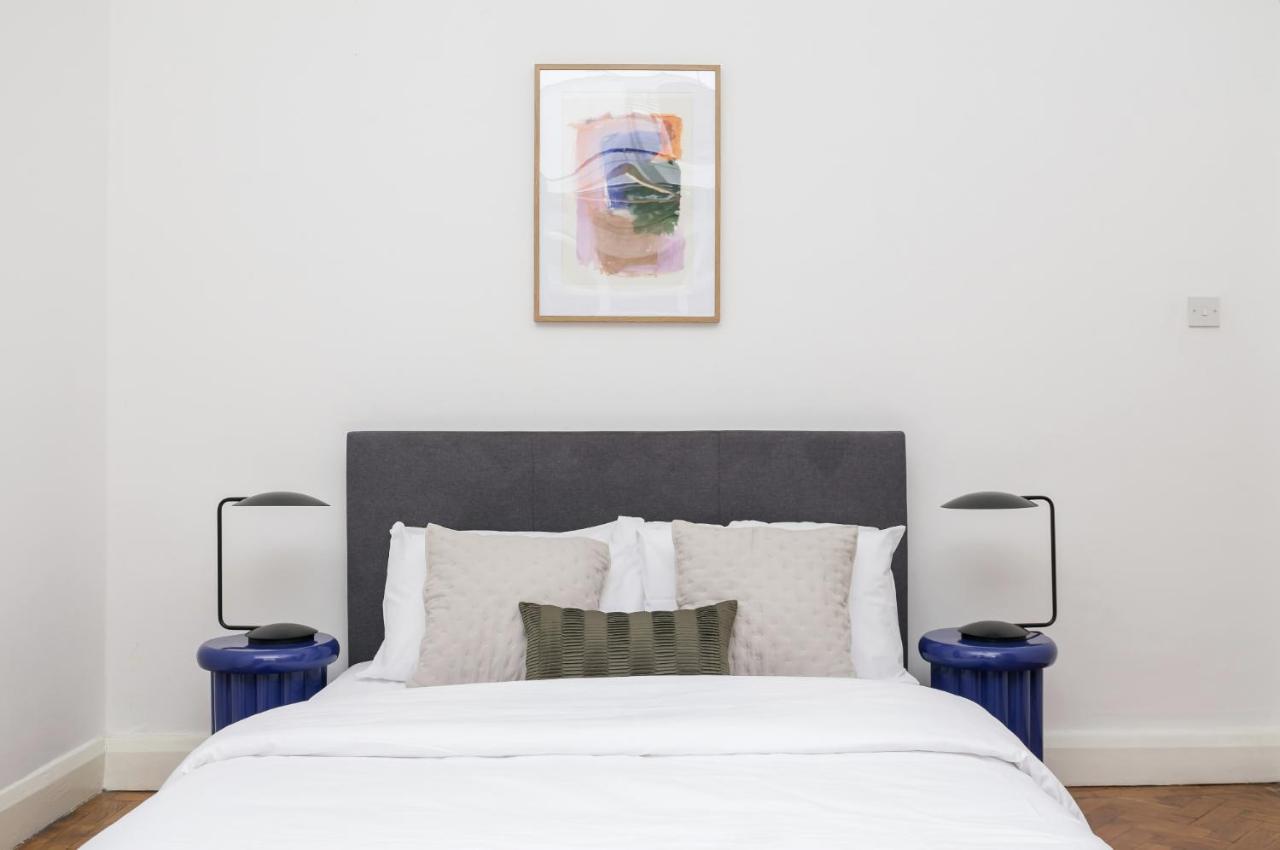 Apartment Chic 1 Bedroom In Bloomsbury, Sleeps 4 London