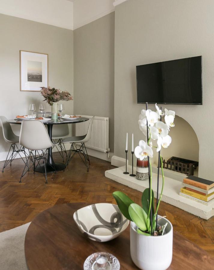 Chic 1 Bedroom In Bloomsbury, Sleeps 4 * London
