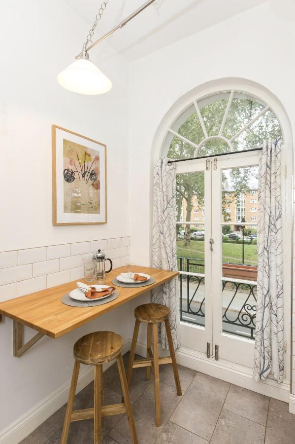 Chic 1 Bedroom In Bloomsbury, Sleeps 4 * London