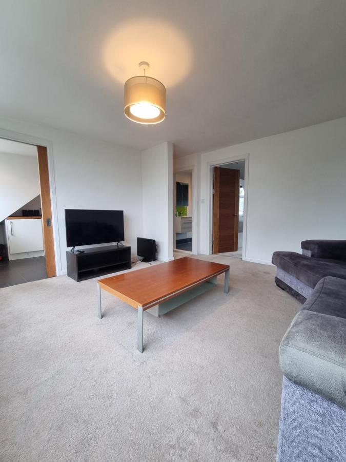 Bright Top Floor, 1 Bed In Great Location Londen