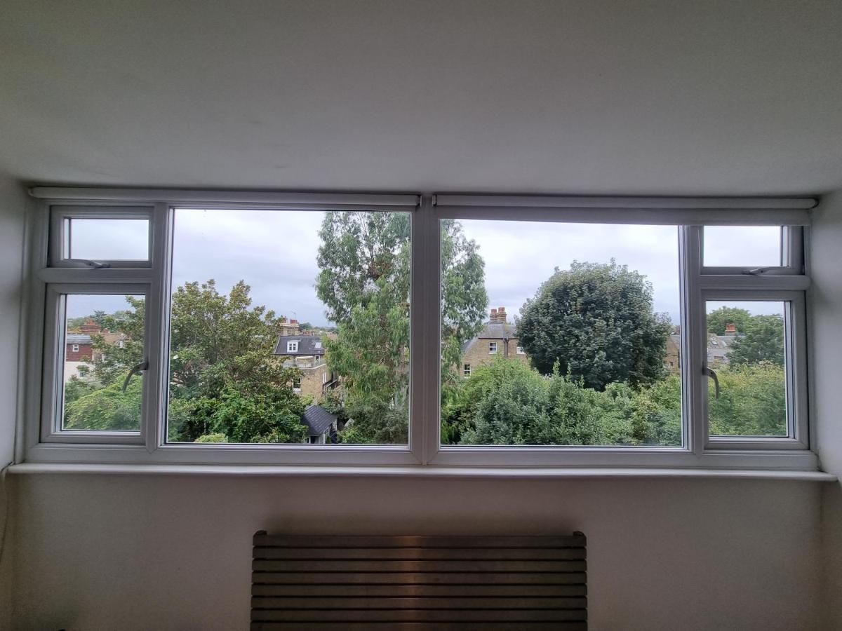 Appartement Bright Top Floor, 1 Bed In Great Location