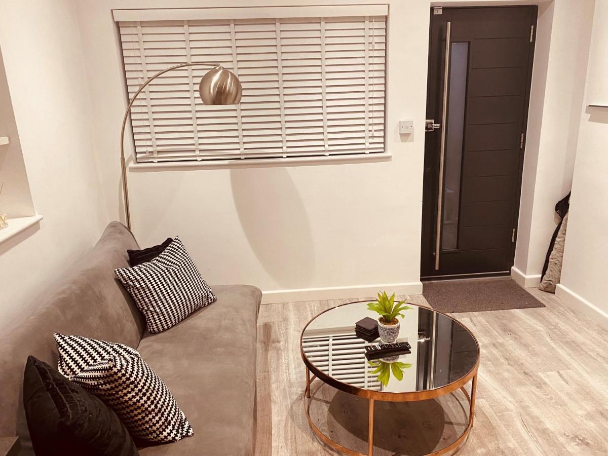 Modern 1 Bed Flat In The Heart Of Hackney Apartment