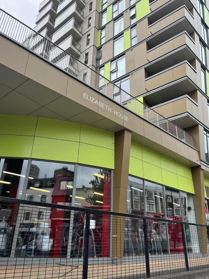 Appartement Wembley Stadium Luxurious Londen