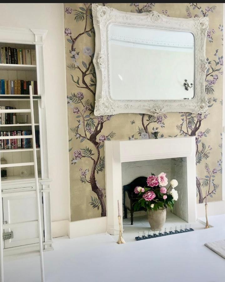 Notting Hill: Stunning, Bright Beautiful Flat. W10 London