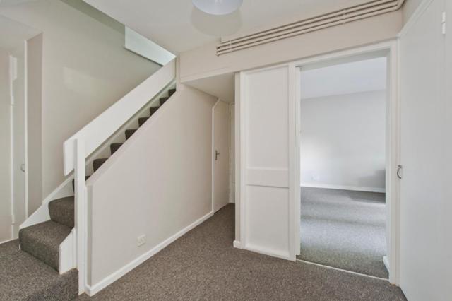 Joivy Spacious Apt With Private Yard In Notting Hill *
