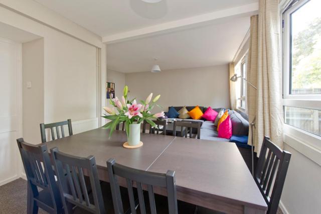 Apartment Joivy Spacious Apt With Private Yard In Notting Hill