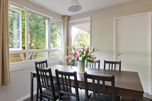 Joivy Spacious Apt With Private Yard In Notting Hill London