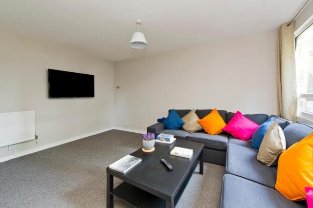 Apartment Joivy Spacious Apt With Private Yard In Notting Hill
