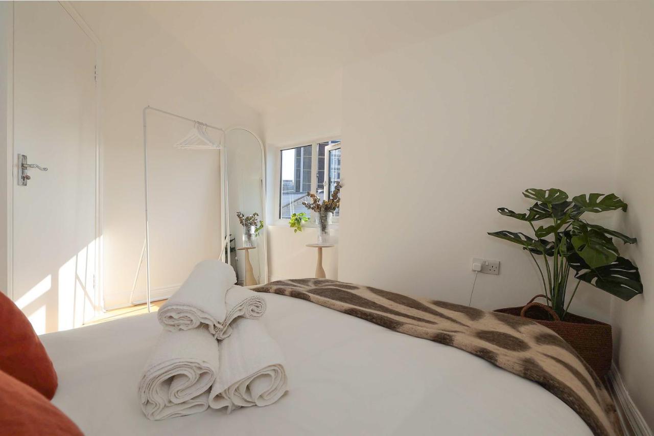 Appartement Cosy 1 Bedroom Floor On Edgware Road *