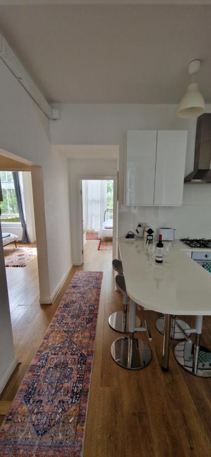 Primrose Hill - Charming, Cosy, 2 Double Bedrooms Appartement