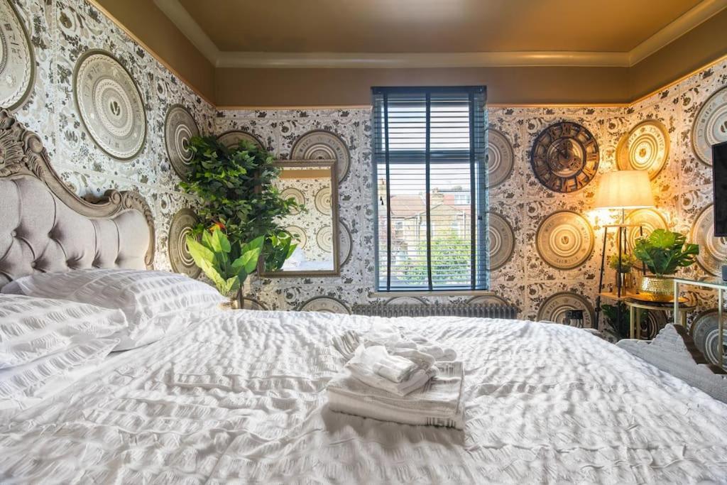 Lejlighed Lux Versace Pad Sleeps 10 Hot Tub, Cinema & Games