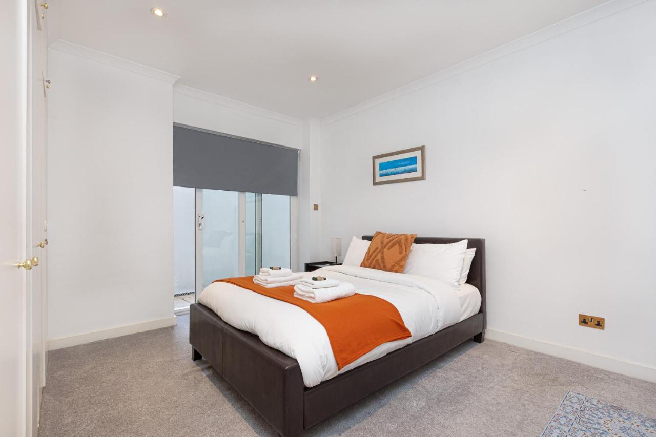 Stunning 2br Flat W2 Patio In Kensington Appartement Londen
