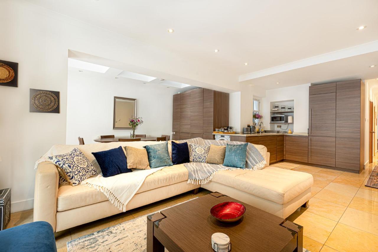 Stunning 2br Flat W2 Patio In Kensington Londen