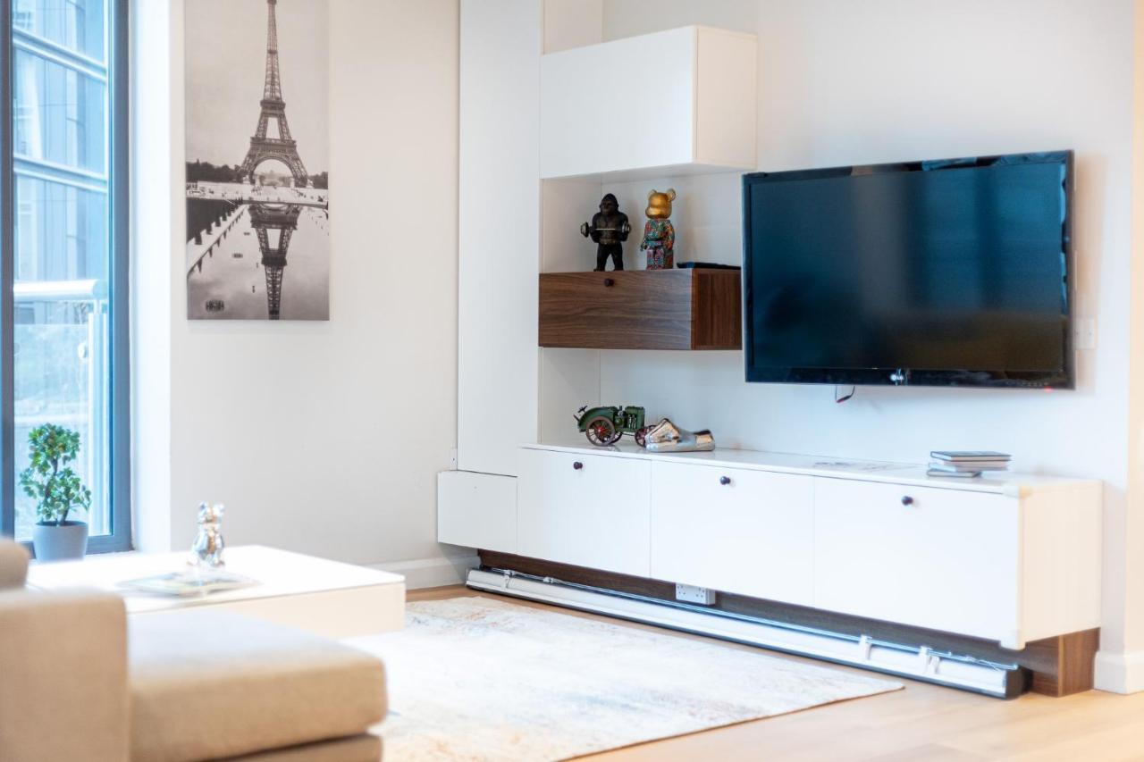Luxurious Modern 3br Flat In Prime Canary Wharf Apartment *