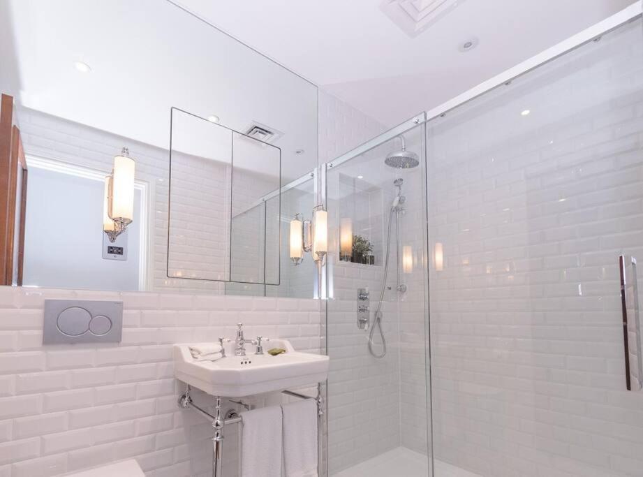 Modern, Luxurious 1br Flat- Heart Of Covent Garden Lejlighed